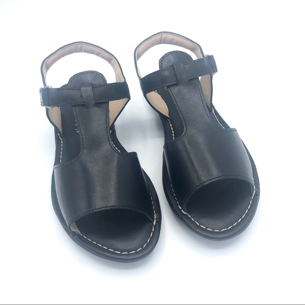 Leather Sandal in Black